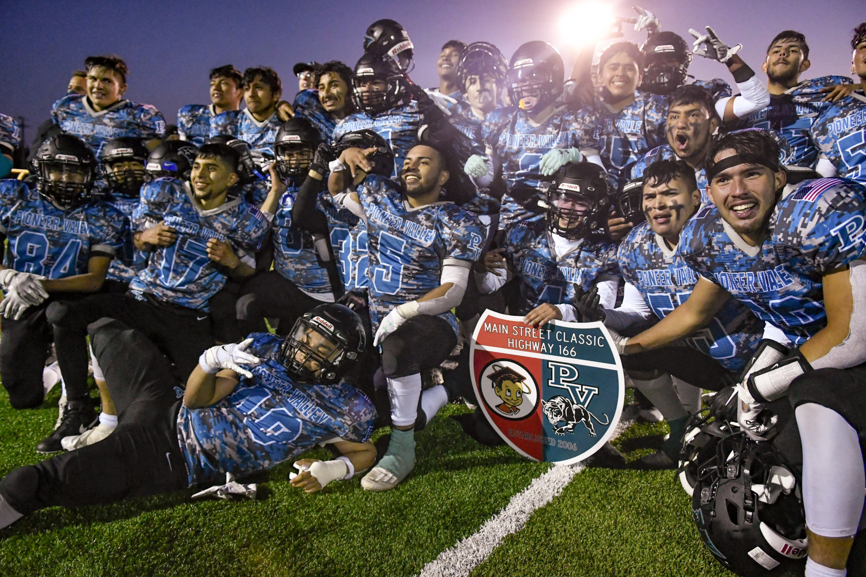 041621 PV SM football 02.JPG